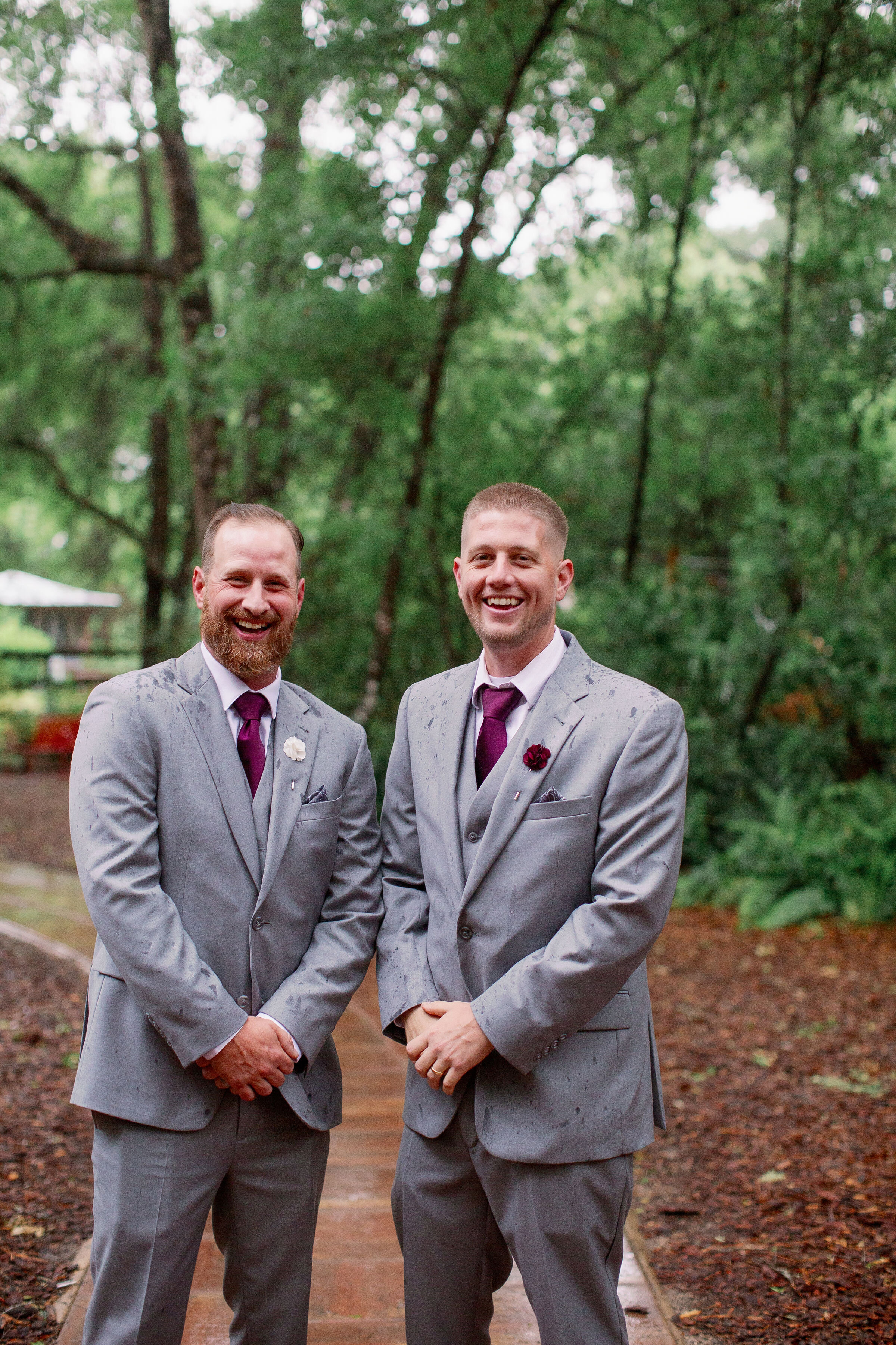 groomsmen pose.jpg