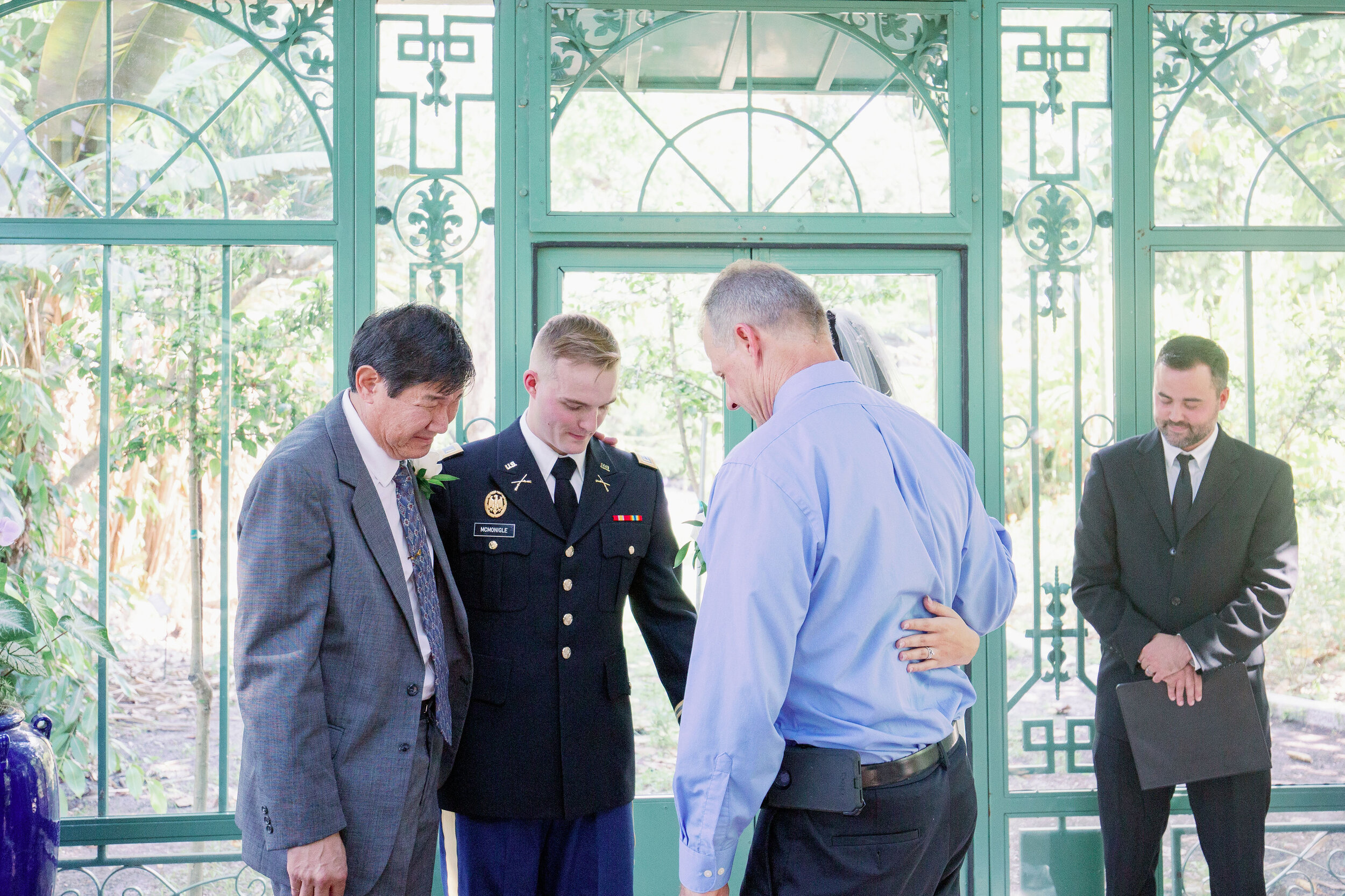 wedding-family-prayer.jpg