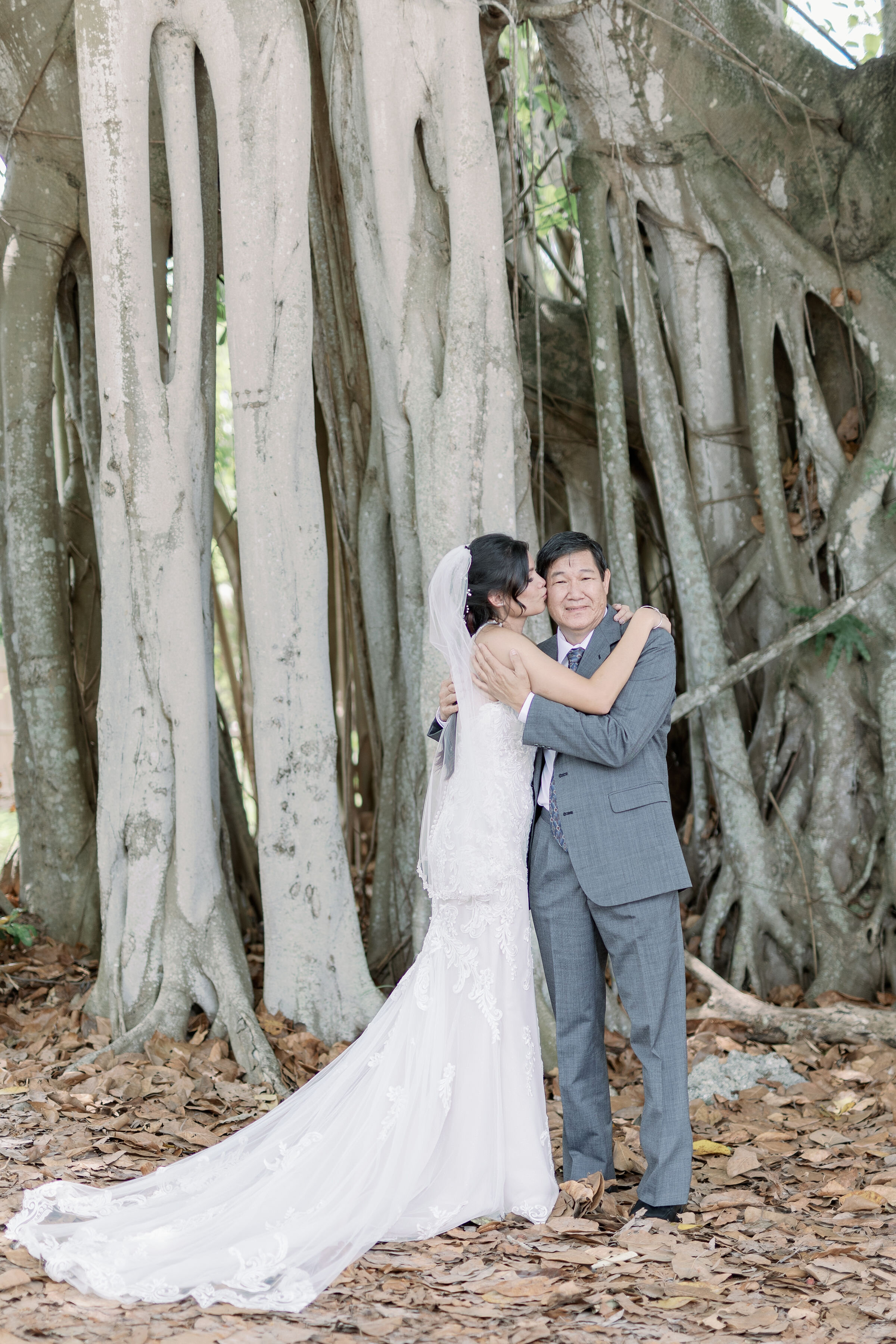 wedding-father-daughter-first-look.jpg