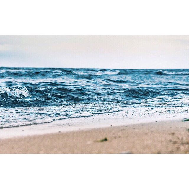 &ldquo;Keep your faith in beautiful things; ⁣
in the sun when it is hidden, ⁣
in the Spring when it is gone.&quot;⁣
⁣⁣
🌊 🌊 🌊 🌊 🌊 🌊 🌊 🌊 ⁣
⁣⁣
#gardeneering #winter #winterinthehamptons #gatherindoors #toocoldforthis #homes #hamptonshomes #exter