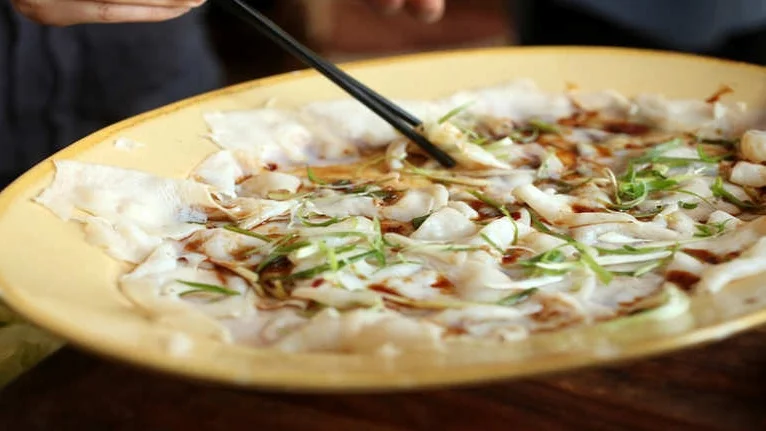 Abalone-Carpaccio-with-Spring-Onions.jpg