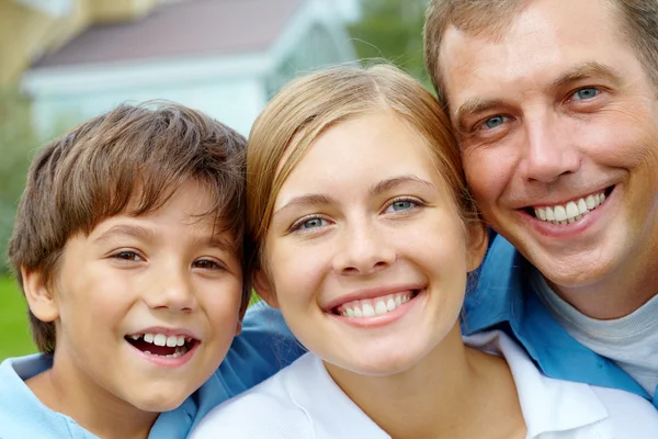 Hispanic family-473996_960_720.jpg