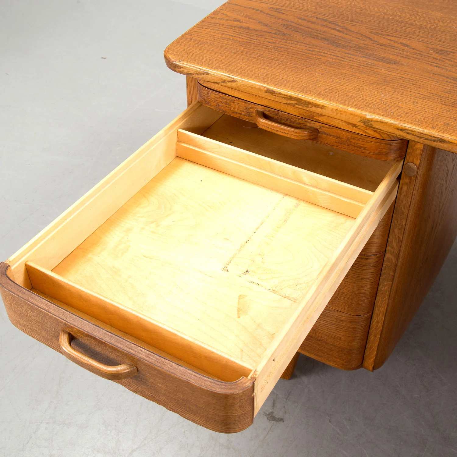 MID-20TH-CENTURY-DESK-AND-CHAIR-BY-FACIT-SWEDEN-6.jpg