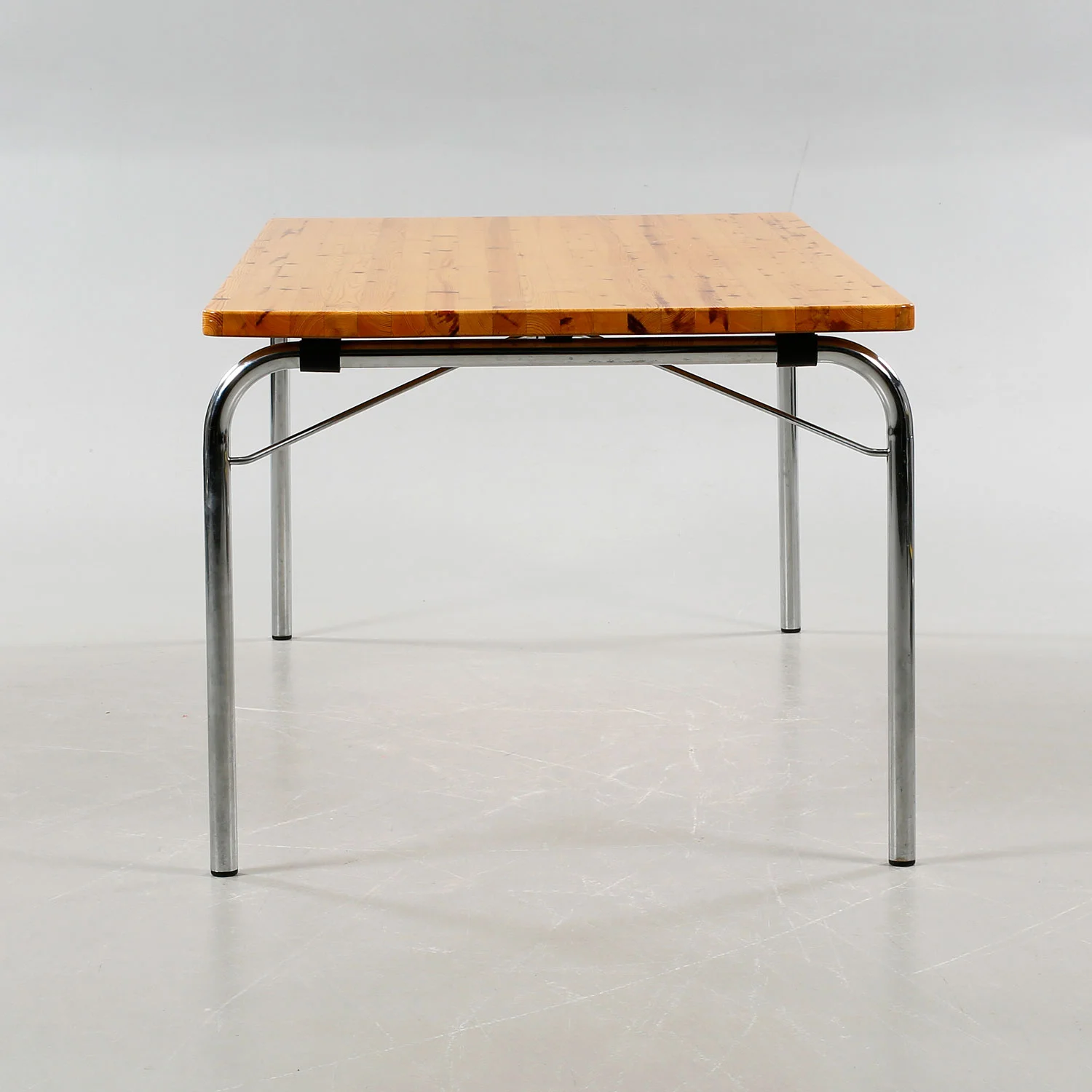 1970S-DINNER-TABLE-BY-BÖRJE-LINDAU-FOR-LAMMHULTS-MEKANISKA-3.jpg