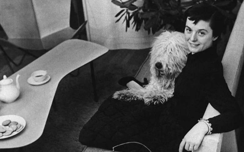 FLORENCE KNOLL (1917) US-American architect and furniture designer was born as Florence Schust in Michigan. She studied architecture, with icons of 20th century such as Walter Gropius, Marcel Breuer and Ludwig Mies van der Rohe among others. Her moving to New York in 1941 helped with her breakthrough. In New York she met Hans Knoll, who had started his own design practice in 1938 and was building up his furniture factory. They married in 1946 and with Florence's design skills and Hans' business acumen the couple quickly gained international success.