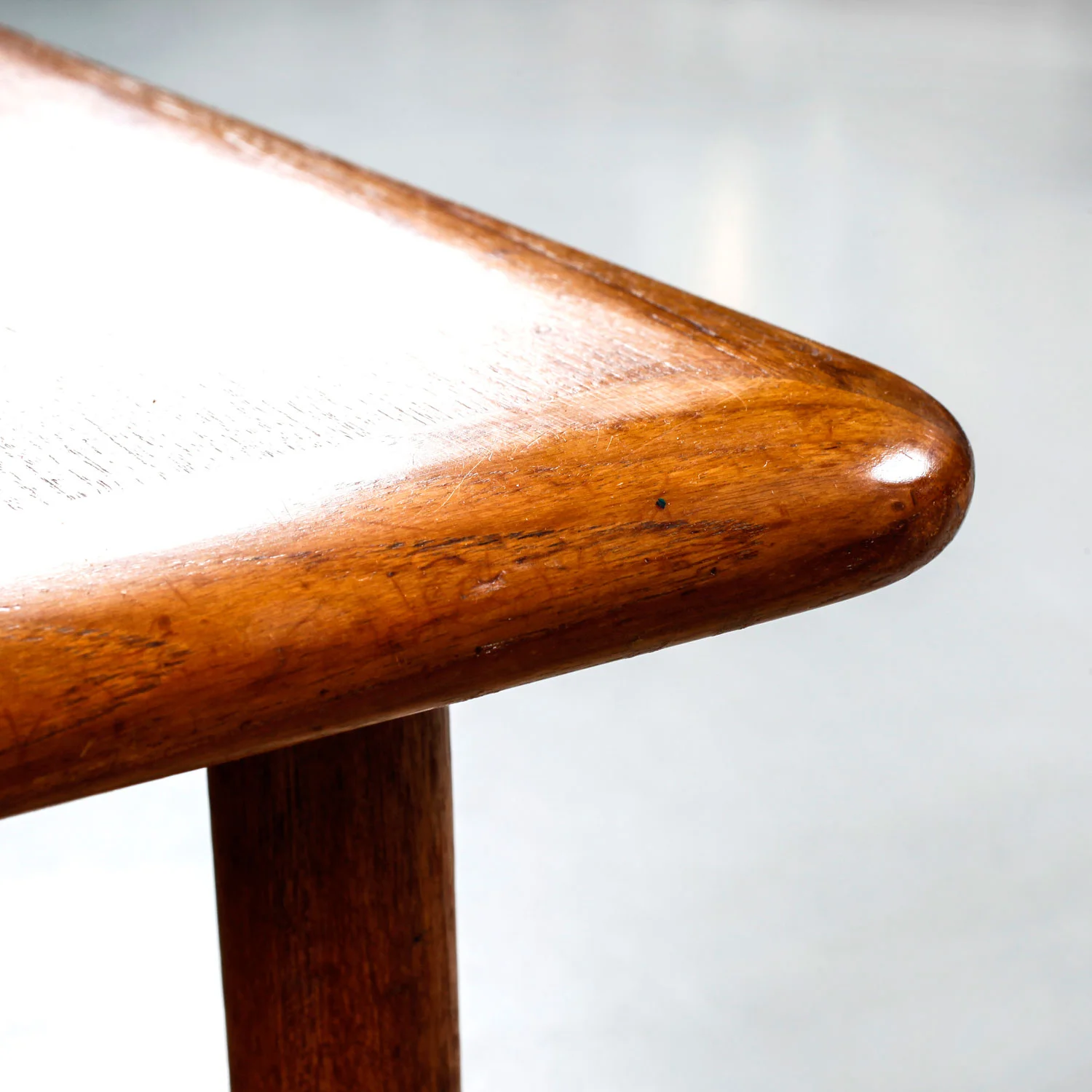 COFFEE-TABLE-FROM-JASON-IN-DENMARK-4.jpg