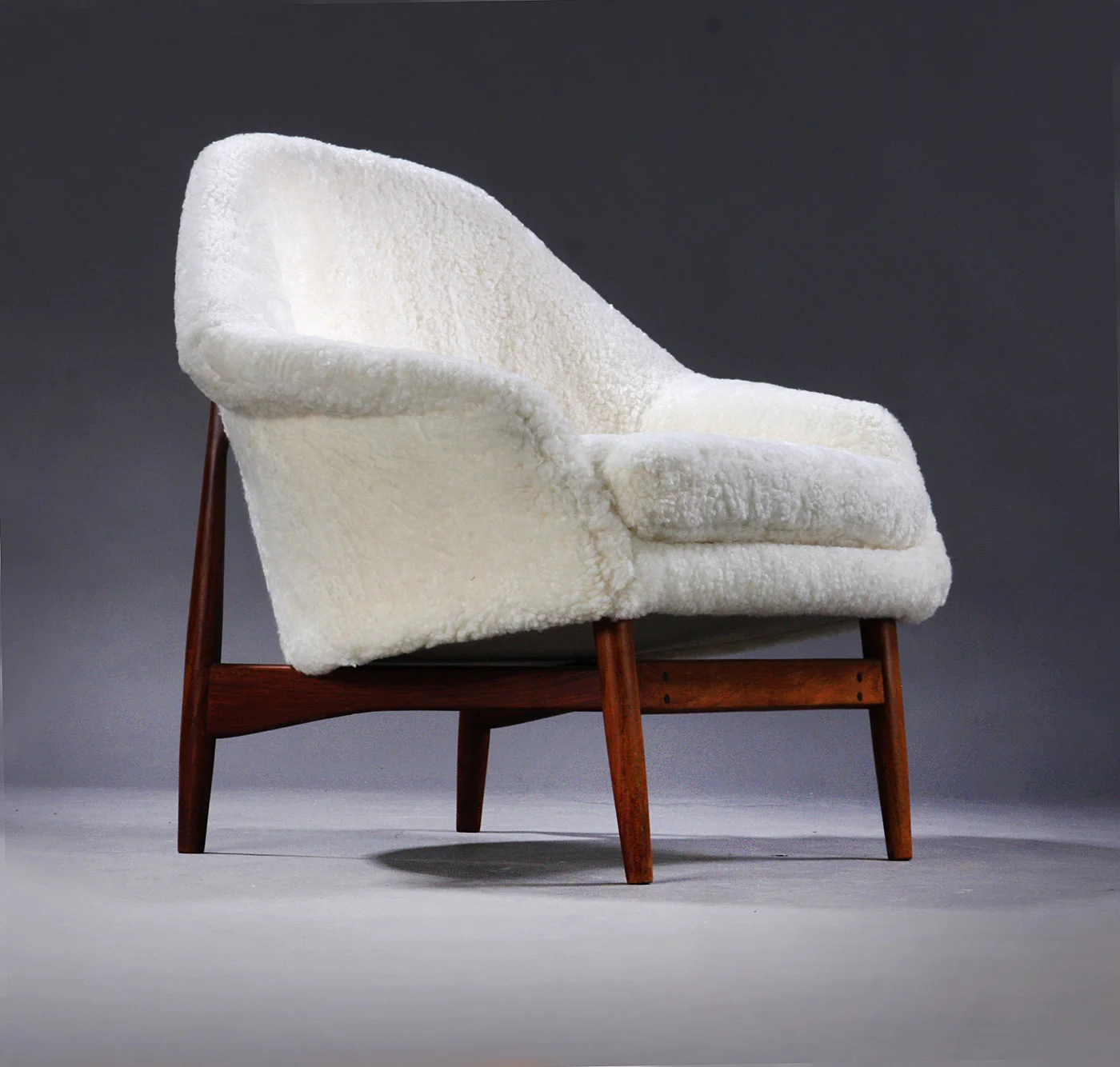 Ib-Kofod-Larsen-rosewood.jpg