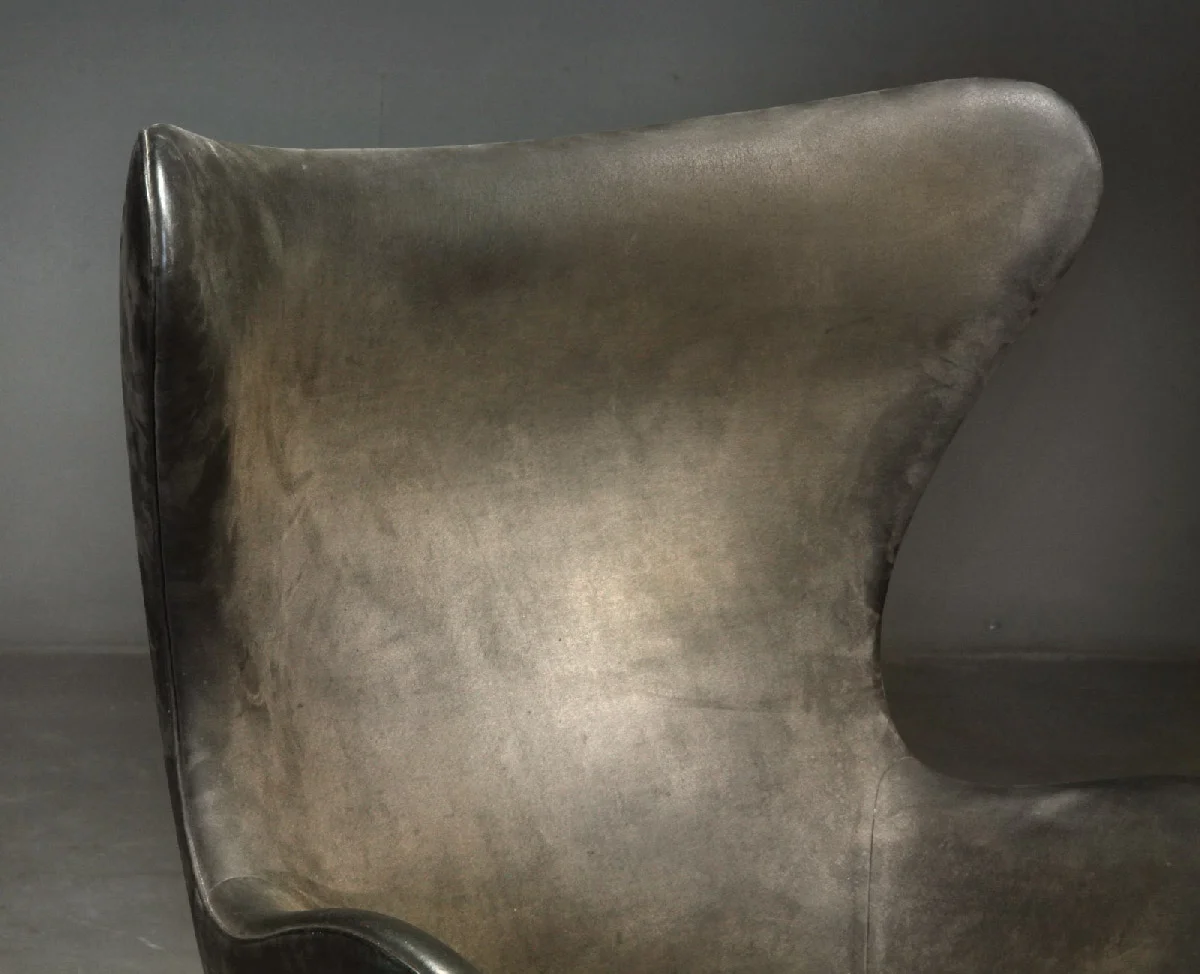 arne-jacobsen-egg-chair-5.jpg