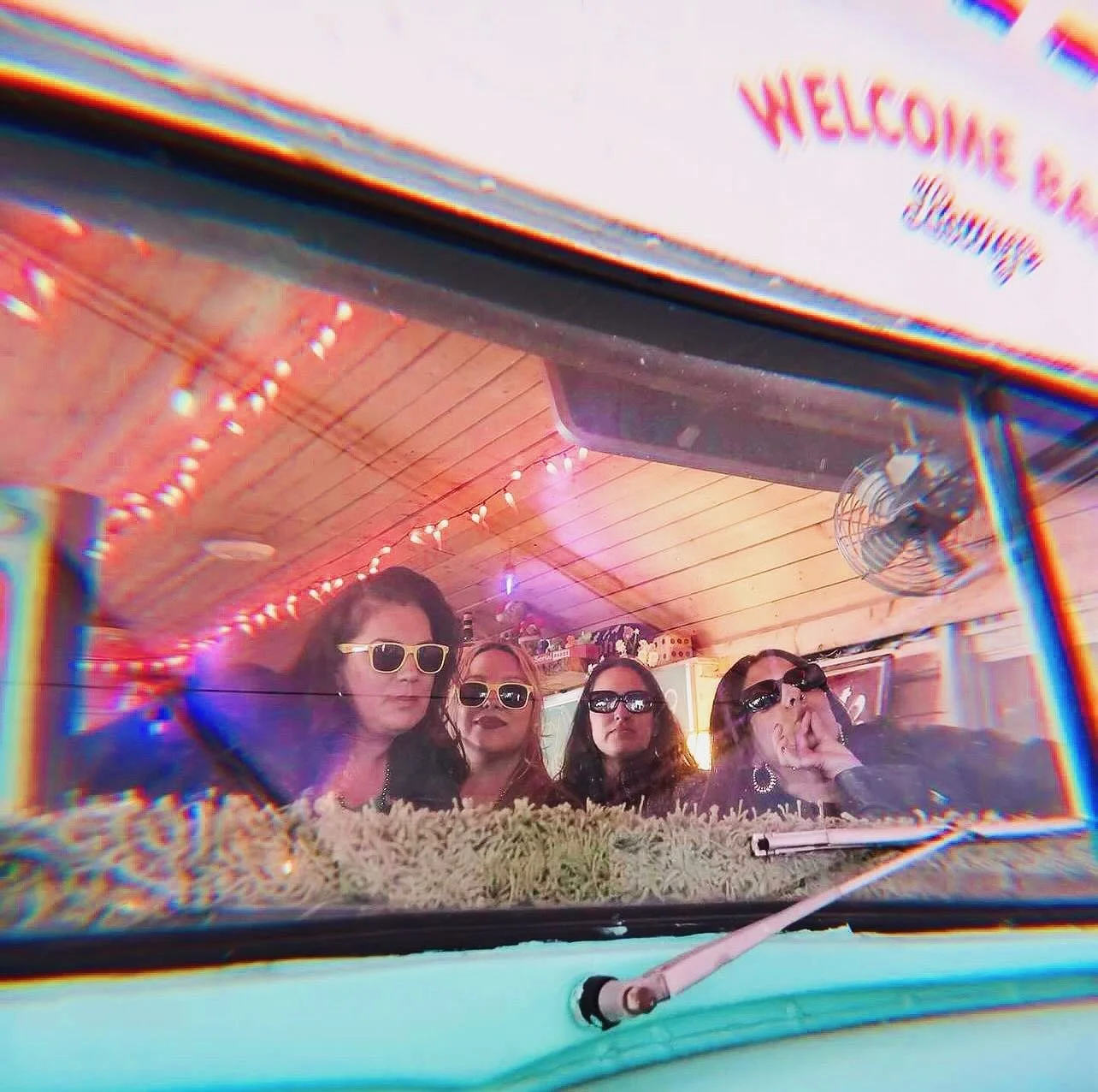The girls &amp; me on our way to do it for the plot.
________________________________

📸: @kylitabonita