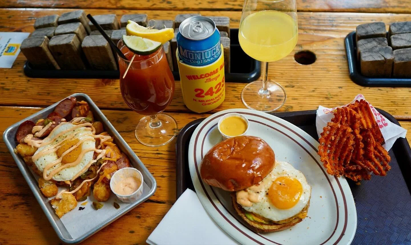 Cool kids LOVE Brunch Club. Join us on weekends from 11am-3pm for bottomless Mimosas, Vodka Pink Lemonades, Montucky Cold Snacks and Bud Light + an entree for $30!