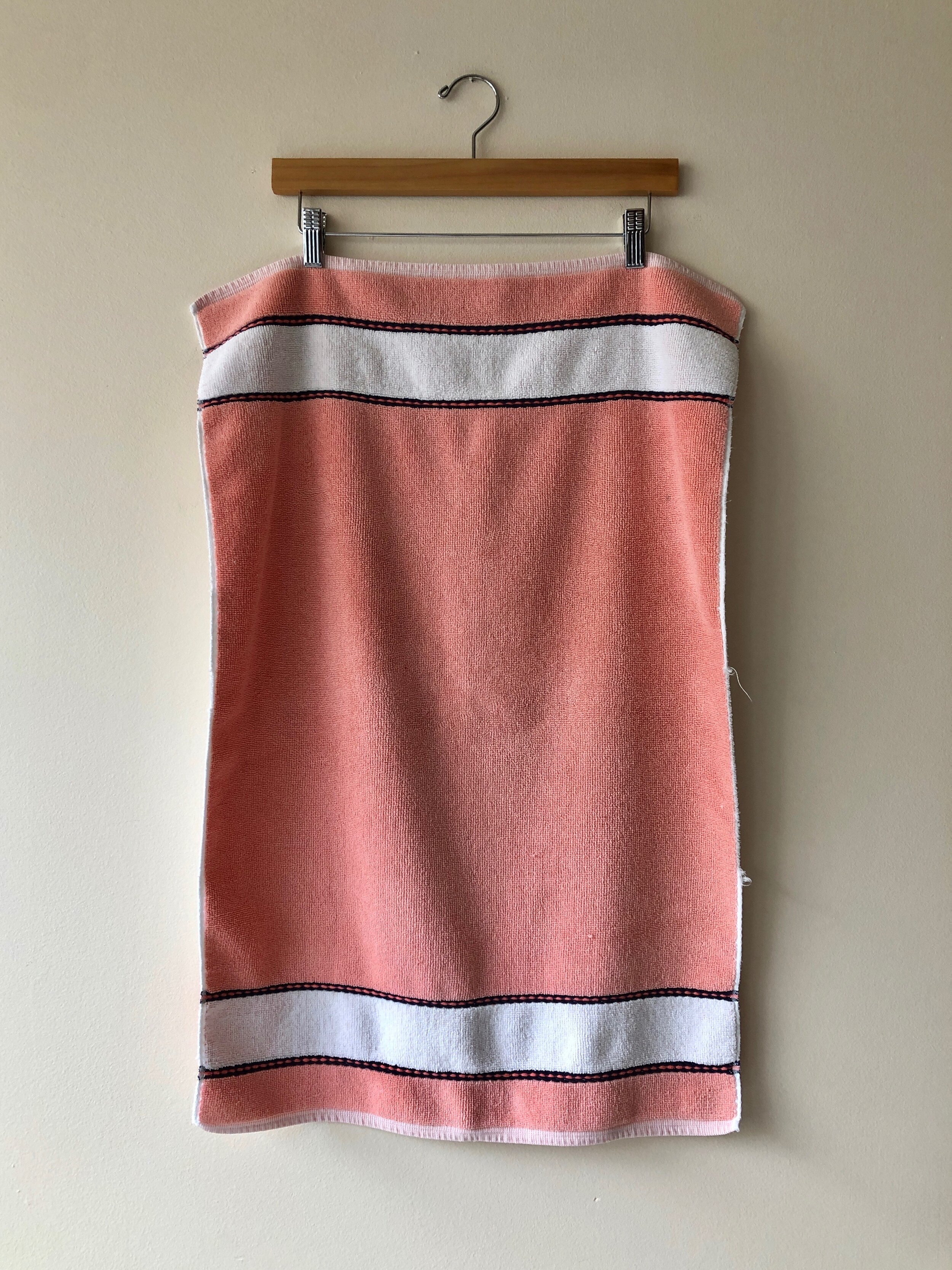 70s SALMON BATH MAT - North Beach, San Francisco 