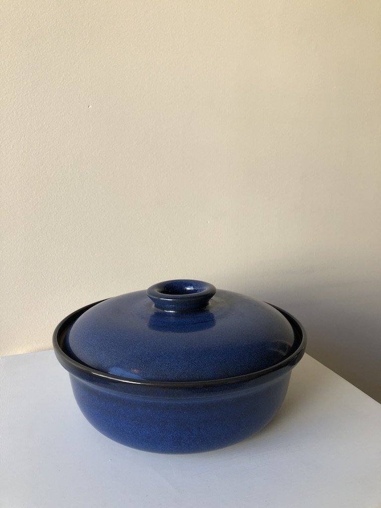 pick up only ! 70s EXTRA LARGE LIDDED HEATH SERVING DISH