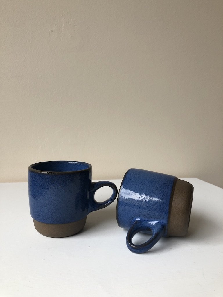 pick up only ! 70s PAIR OF HEATH STUDIO MUGS