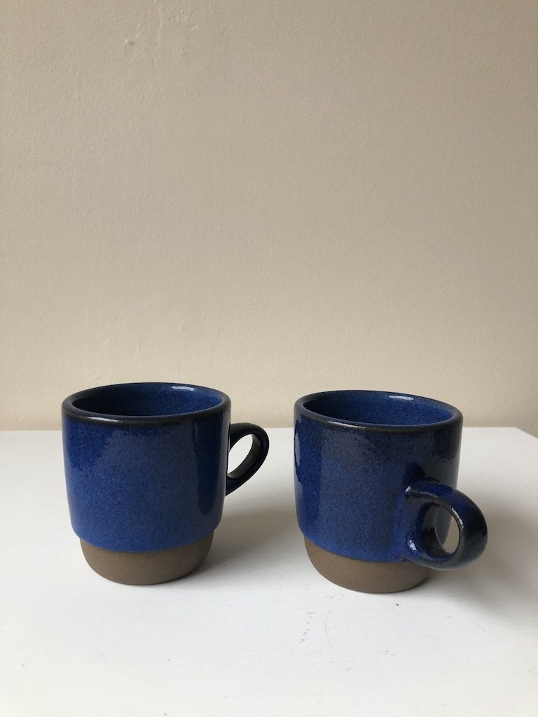 pick up only ! 70s PAIR OF HEATH STUDIO MUGS