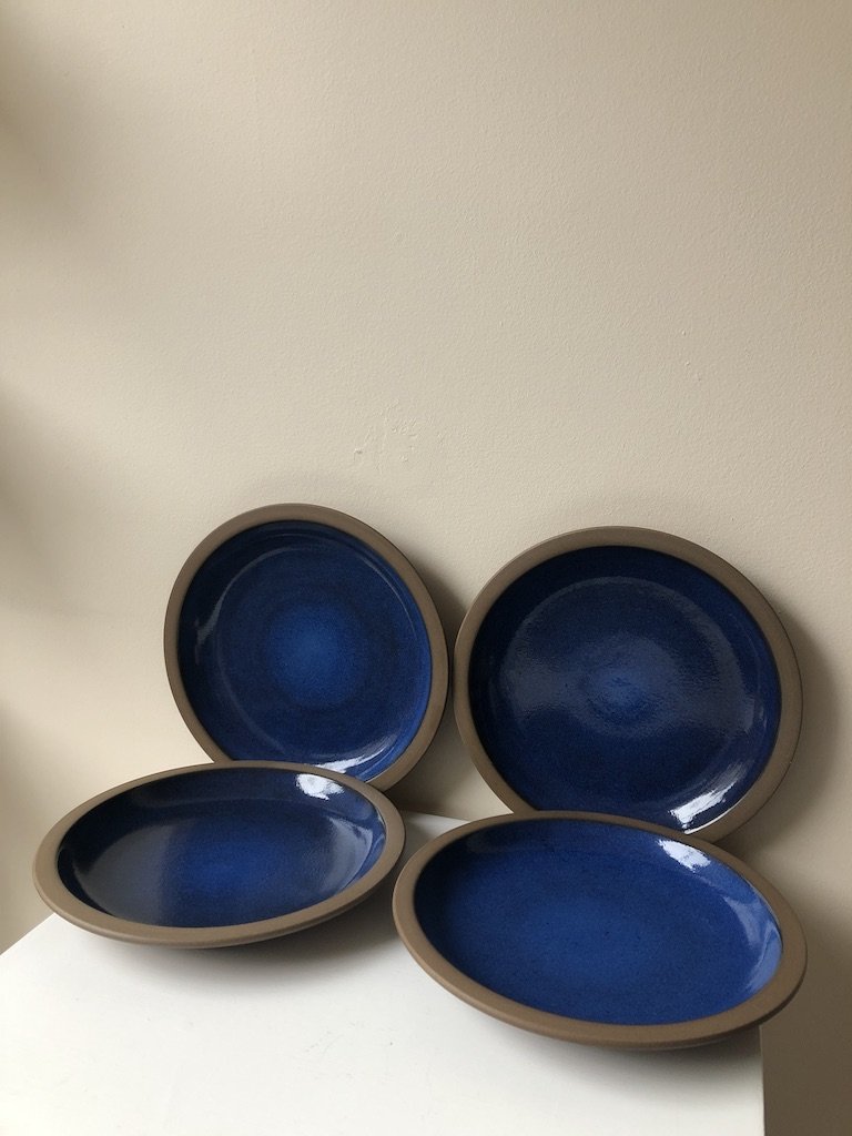 pick up only ! 60s HEATH DINNER PLATES, SET A