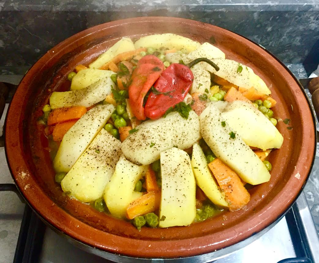 CHICKEN TAGINE WITH OLIVES & LEMON – A Spice Affair.