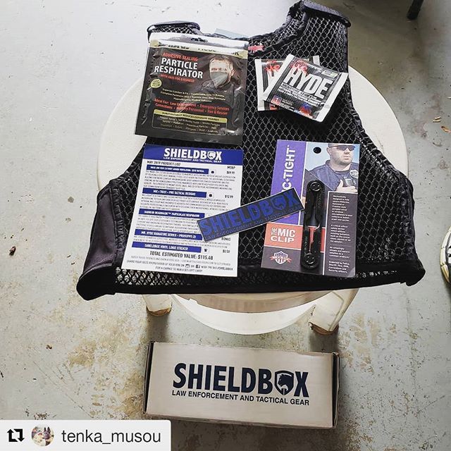 #Repost @tenka_musou (@get_repost)
・・・
The Shield Box that I won from @tommy_freefieldtraining 
Thank you, Tommy!!!
It included a Maxx-dri vest, Mr Hyde energy drink mixes, a Sabre ReadiMask particle respirator, a Mic Tight mic clip and a Shield Box 