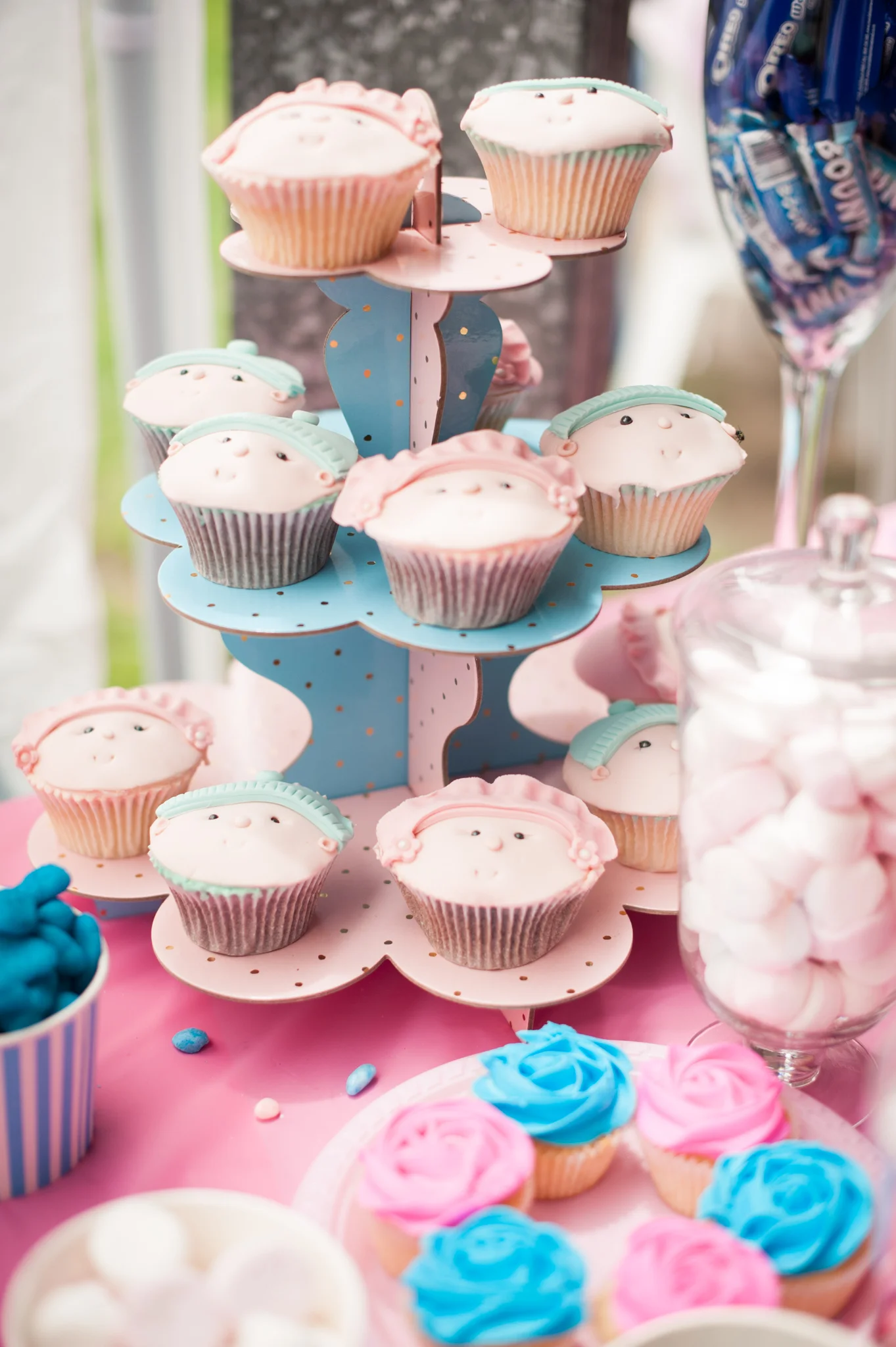 baby gender reveal photography