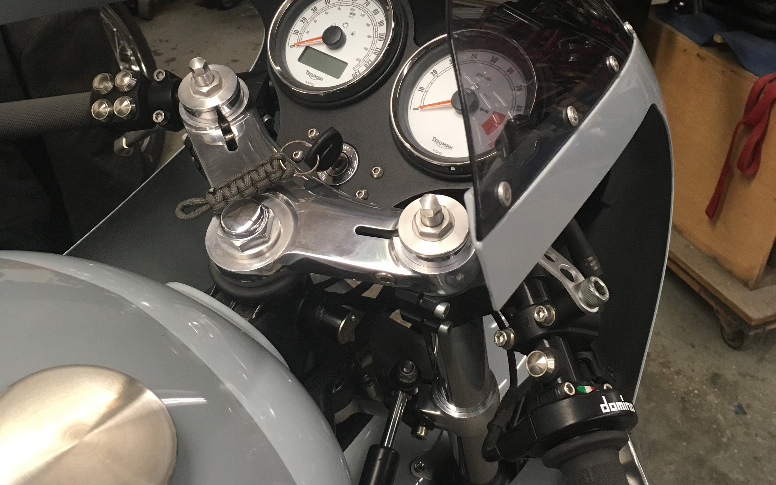 ThruxtonTriples_04.jpg