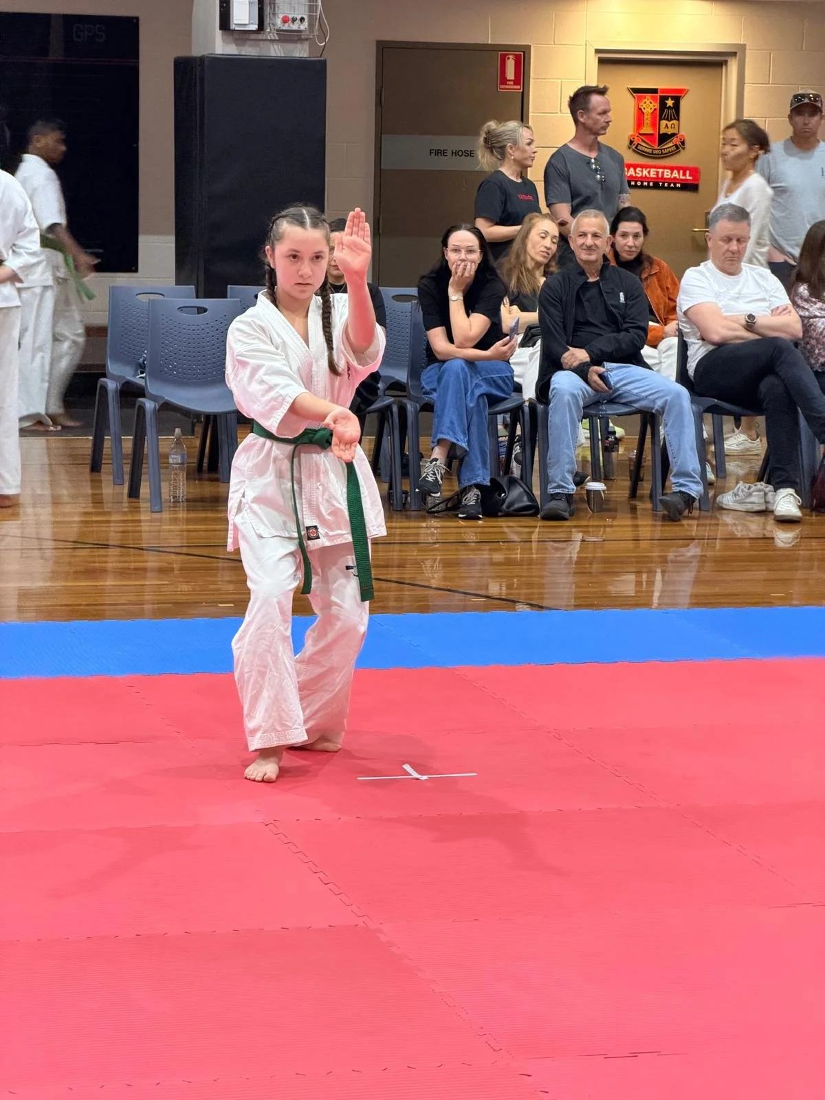 c4f28803-bafa-4960-b512-fff0380e30cd.jpg