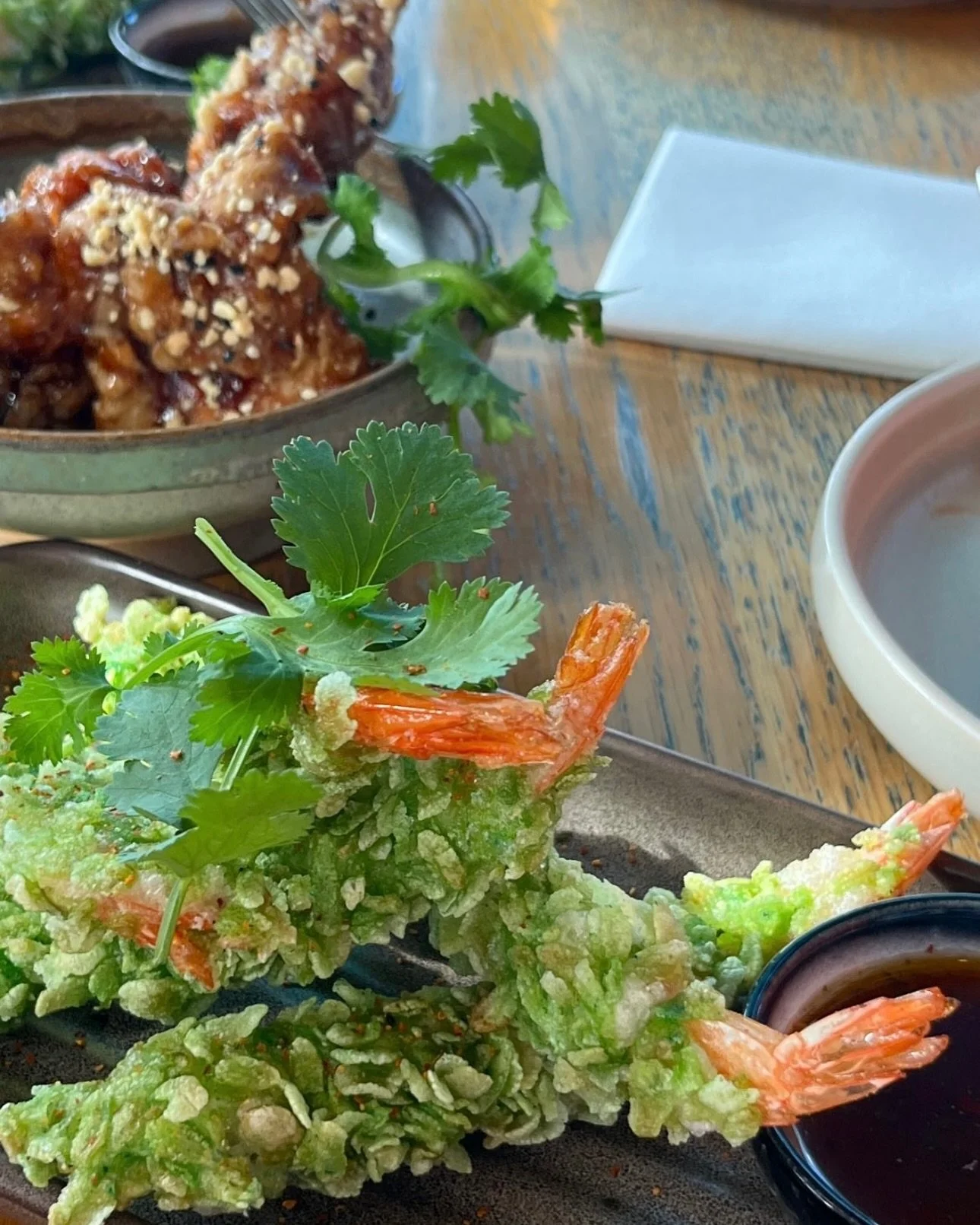 Eating + Drinking good 🤍
📸 @brenna_curtain