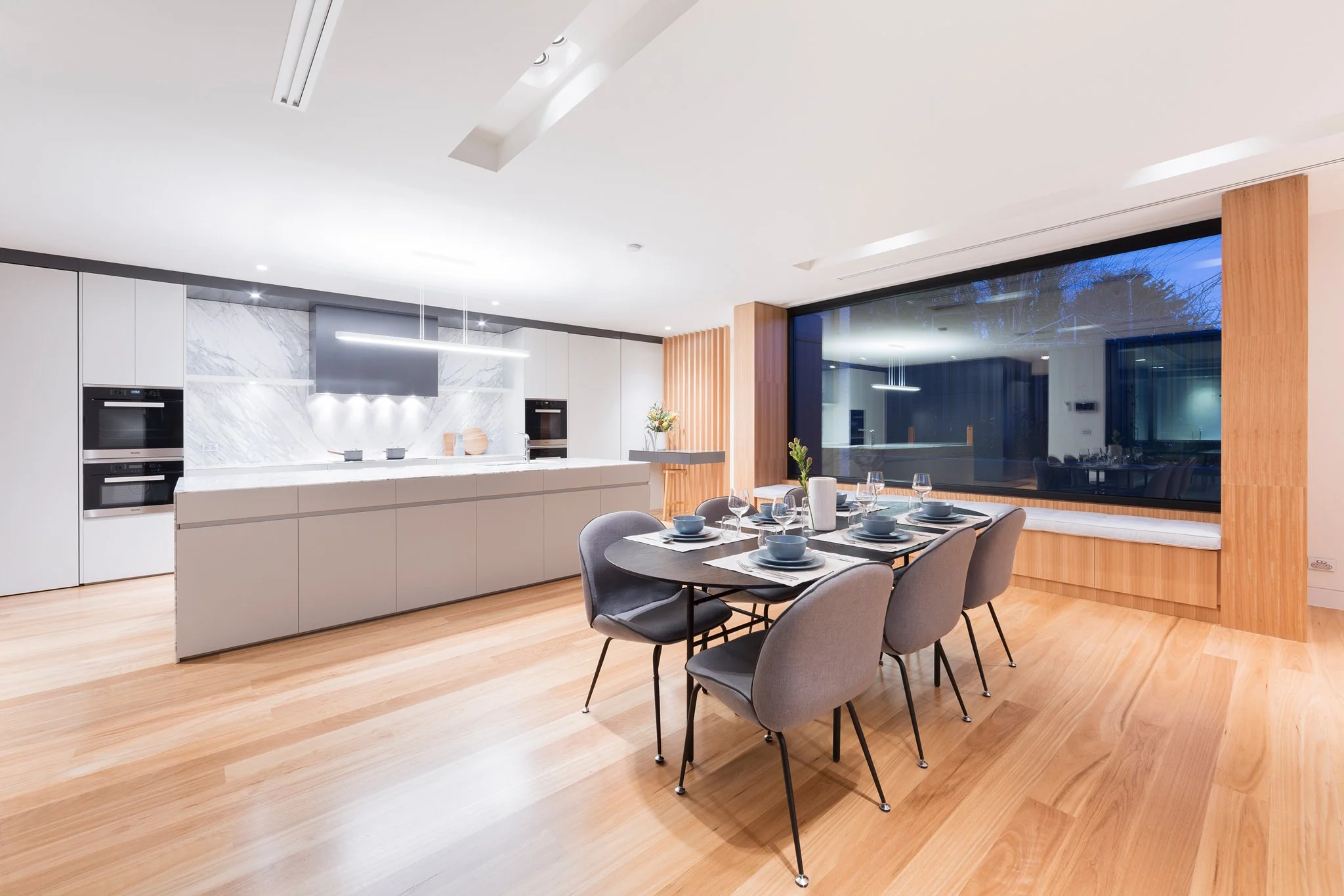 The Perfect Pair: How Glass and Framing Work Together