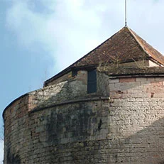 AUXONNEChâteau Louis XI