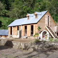 VIEUX-HABITANTSHabitation "La Grivelière"