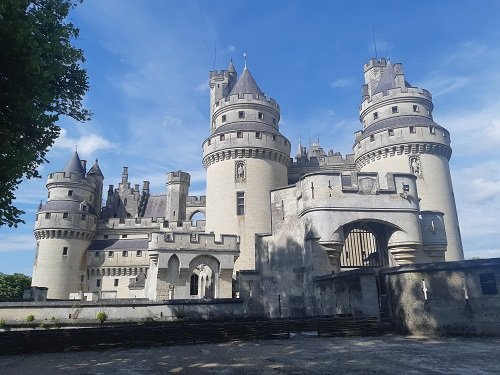 Château de Pierrefonds - vue générale.jpg