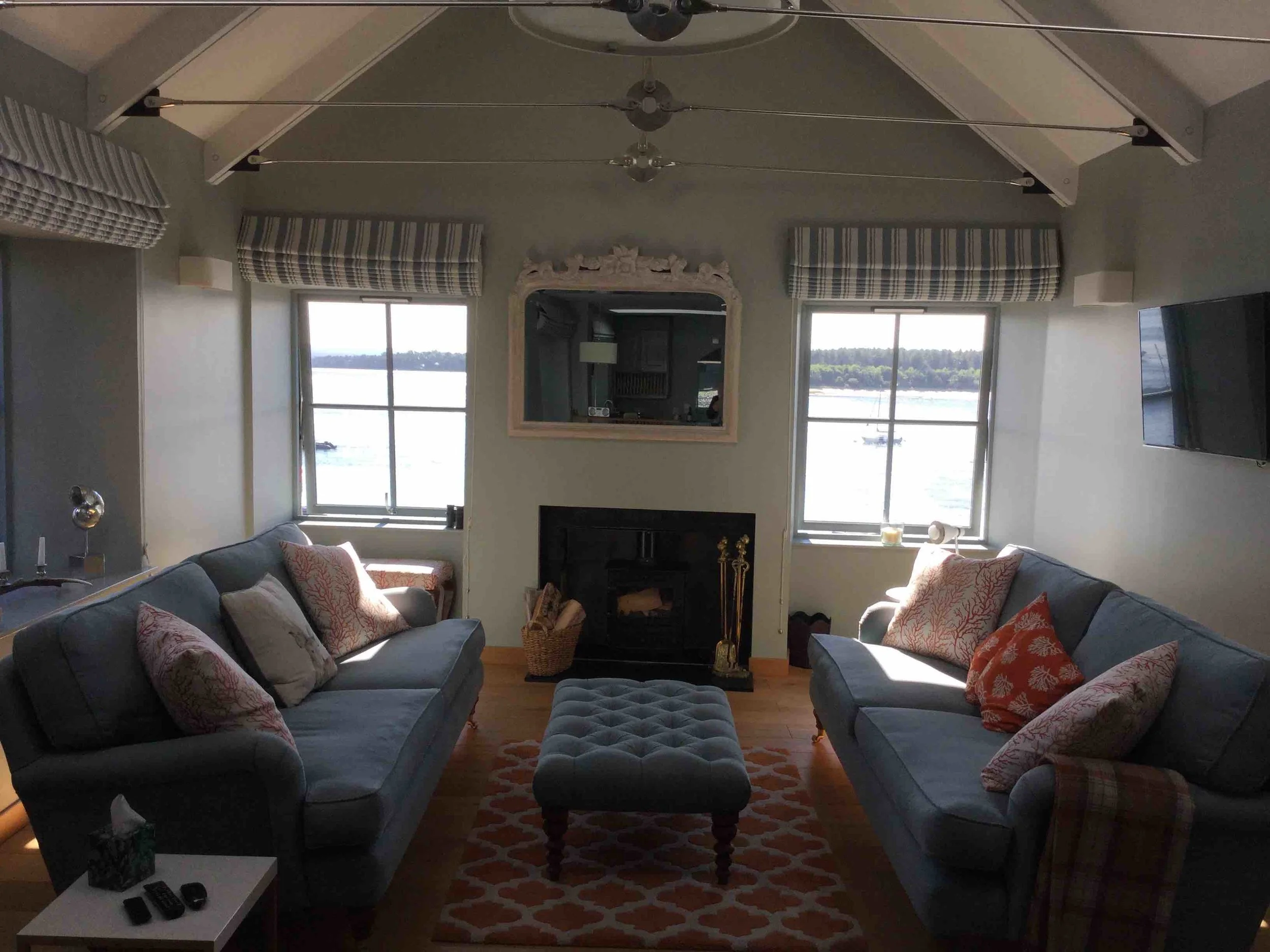 Living Room.jpg