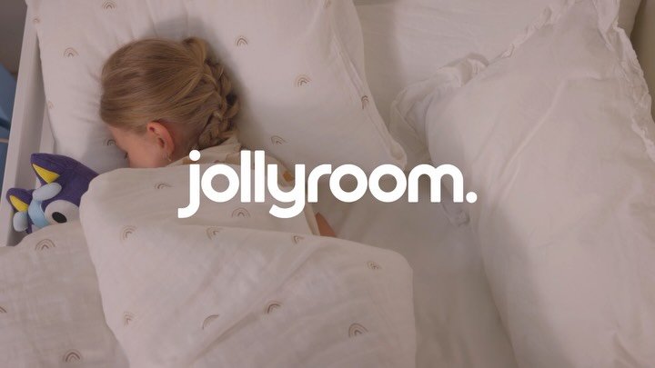 🎬 Fr&aring;n id&eacute; till f&auml;rdig kampanj. Stolt &ouml;ver att ha varit en del av produktionen av Jollyrooms Back to School-kampanj tillsammans med ett fantastiskt team. Tack f&ouml;r f&ouml;rtroendet! 🙌

Stort tack till teamet: @louisamelin