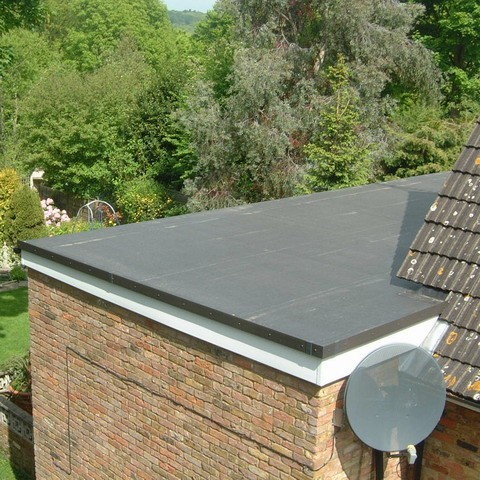 rubber-roofinf-extension-malvern-flat-roofing.JPG