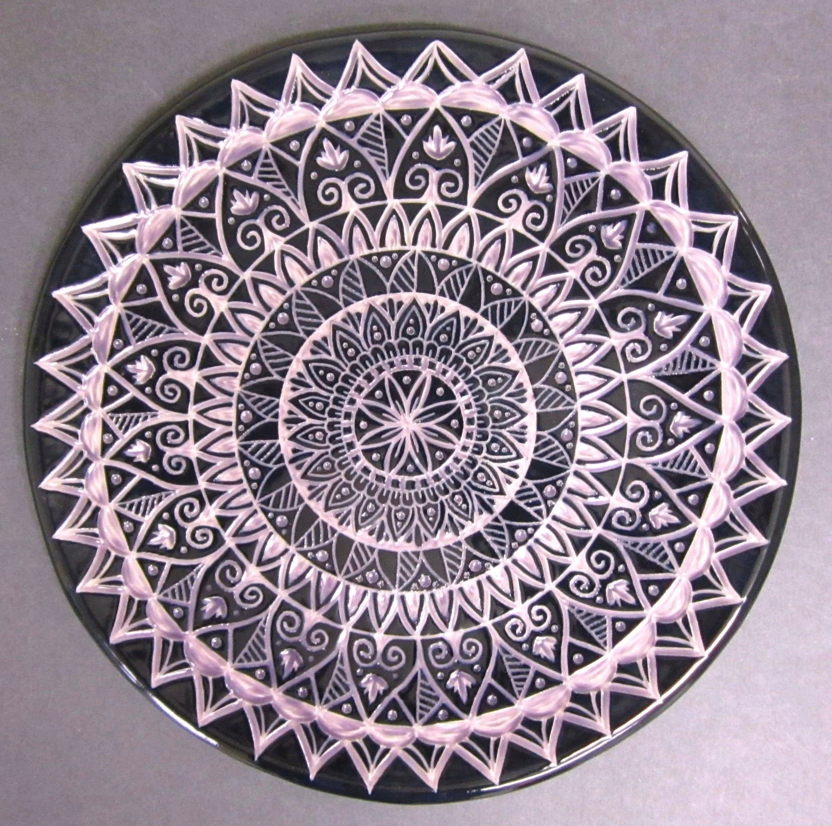 Filigree plate