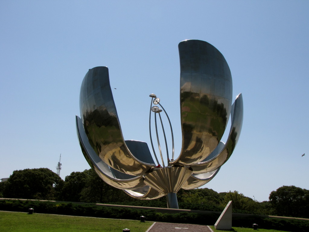 www.letsregale.com_af94c8435b537a94ed1c5f3b49142281.jpg