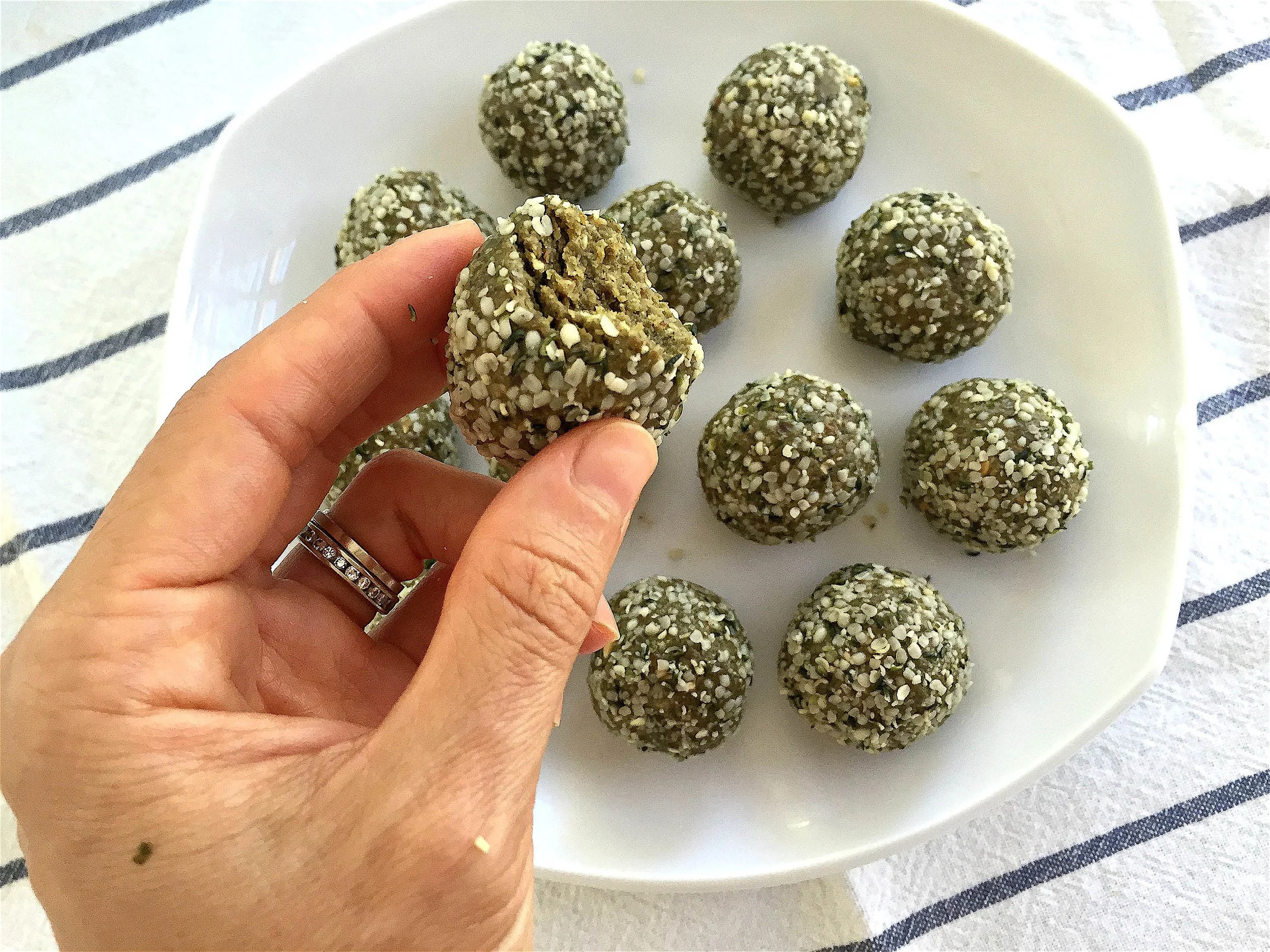 Matcha Hemp Energy Balls-5