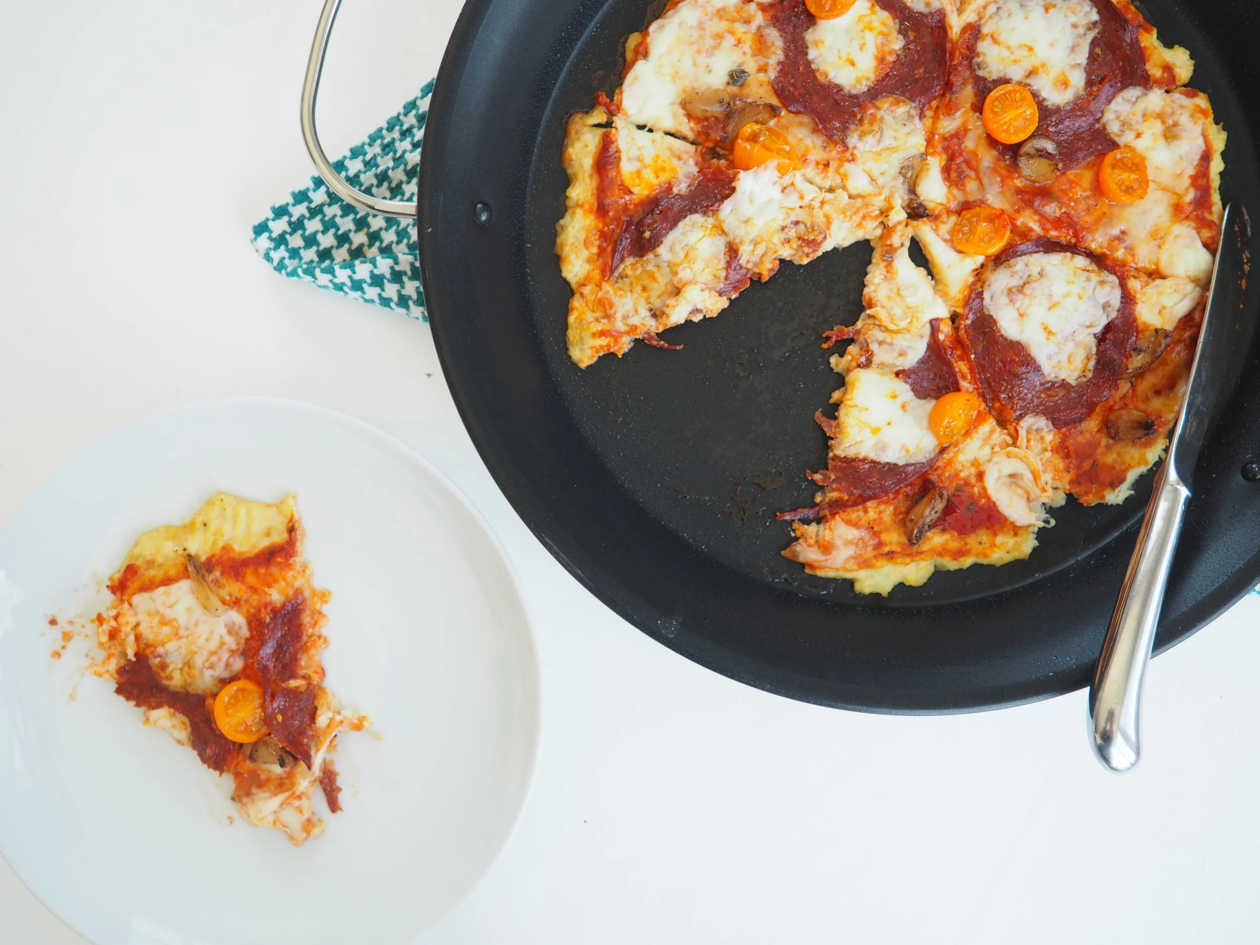 Cauliflower-Pizza-Crust_28-1.jpg
