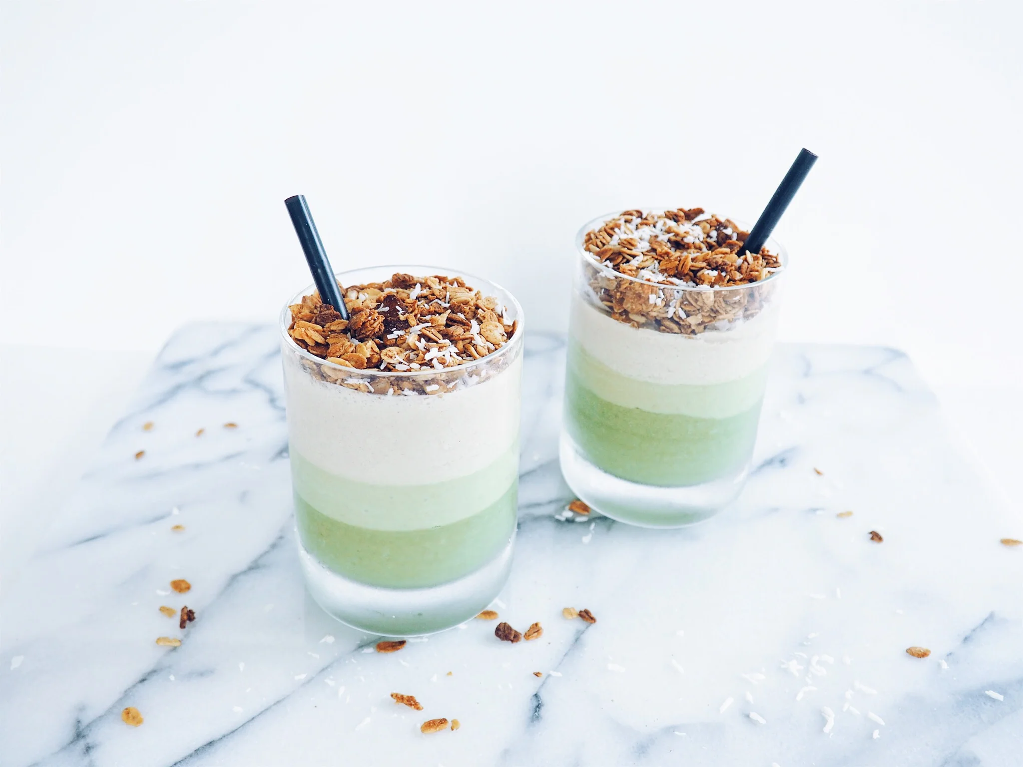 Avocado-Coconut Ombre Layered sSmoothie