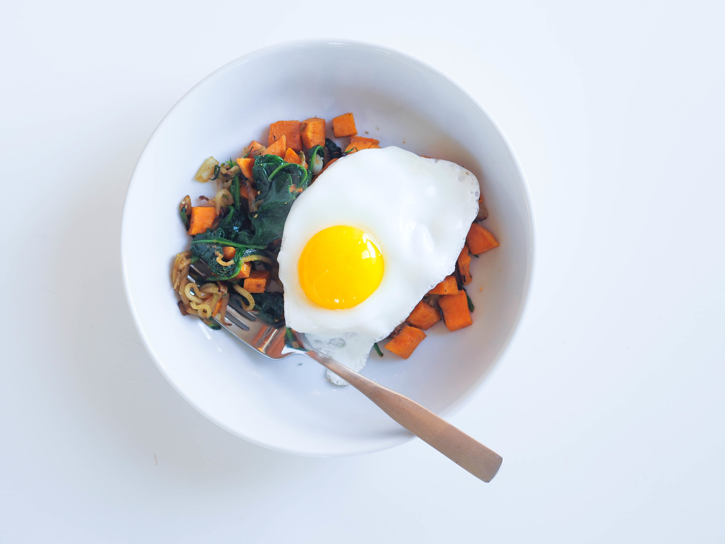 Veggie-Overload-Bowl-Sweet-Potato-Spinach-Zoodles_1.jpg