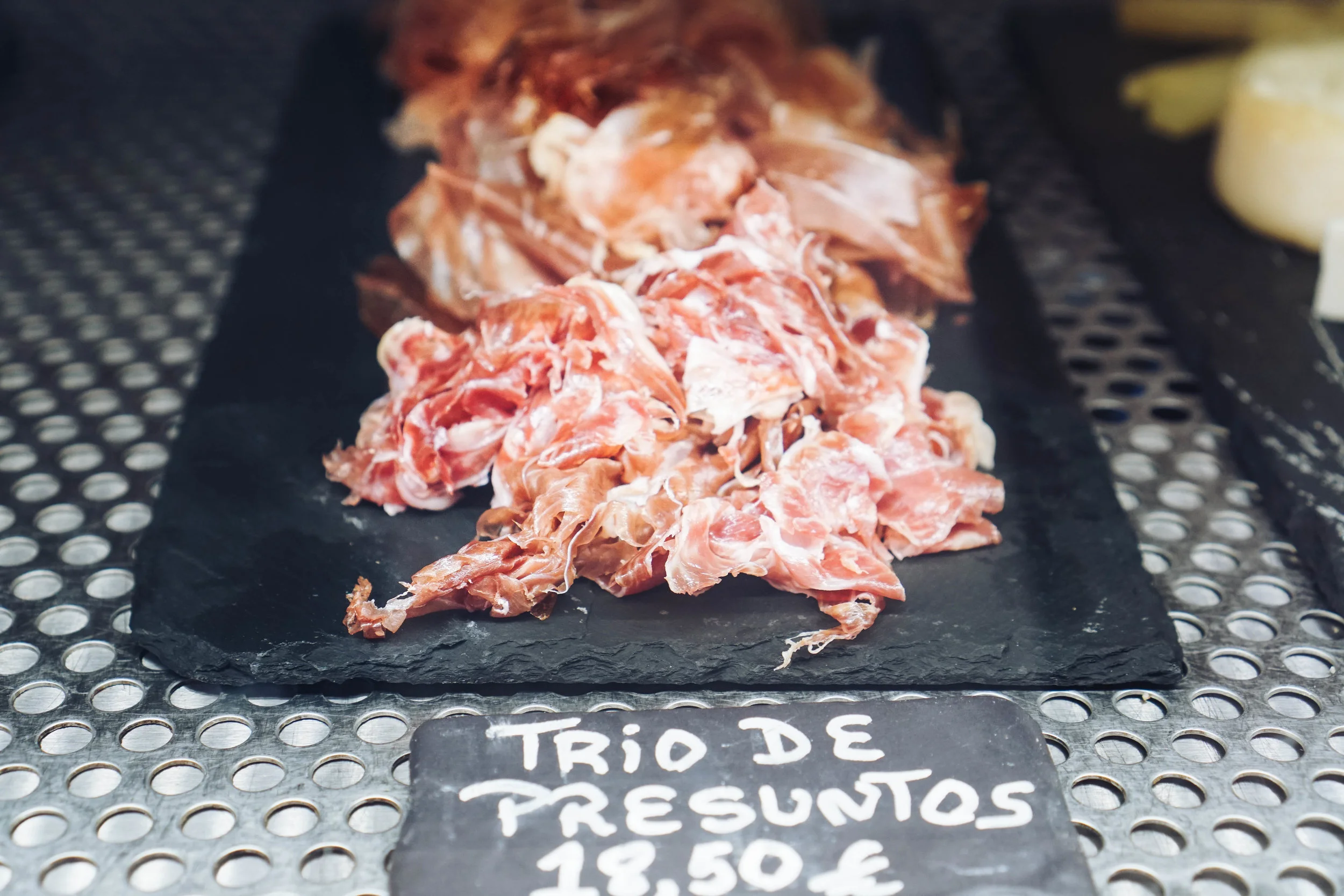 INSIDERS GUIDE TO LISBOA