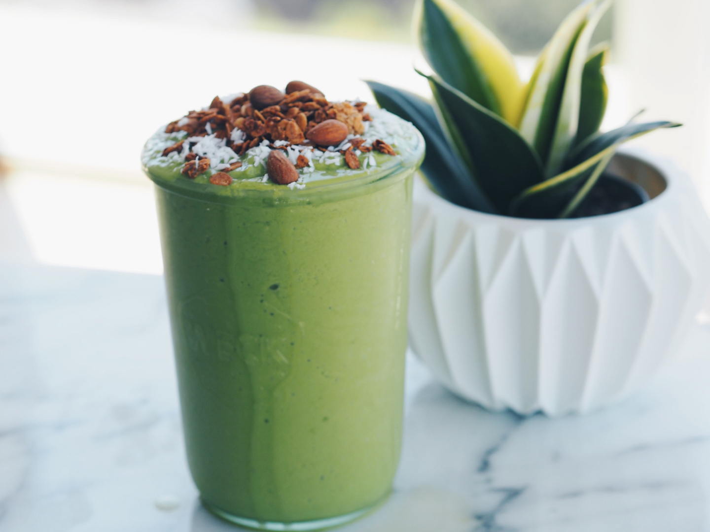 From Burgers to Smoothies: 6 Incredible Avocado Recipes to Make Right Now my+go+to+green+smoothie+ +matcha+avocado+smoothie