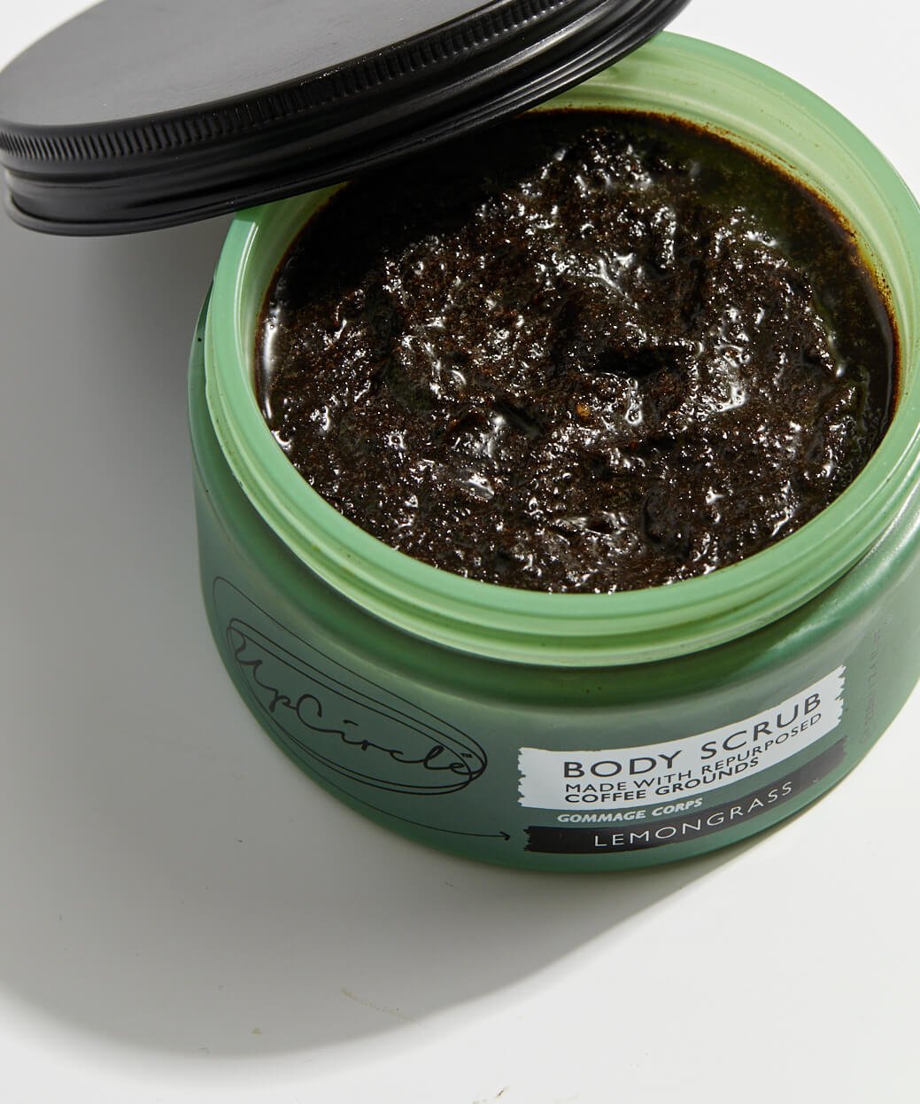 Glow-Inducing Body Scrubs | Glow Up With These Facial Scrubs Natural+Coffee+Body+Scrub+with+Lemongrass+UpCircle+Beauty