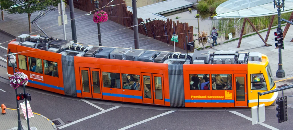 2_pdx-streetcar.jpg