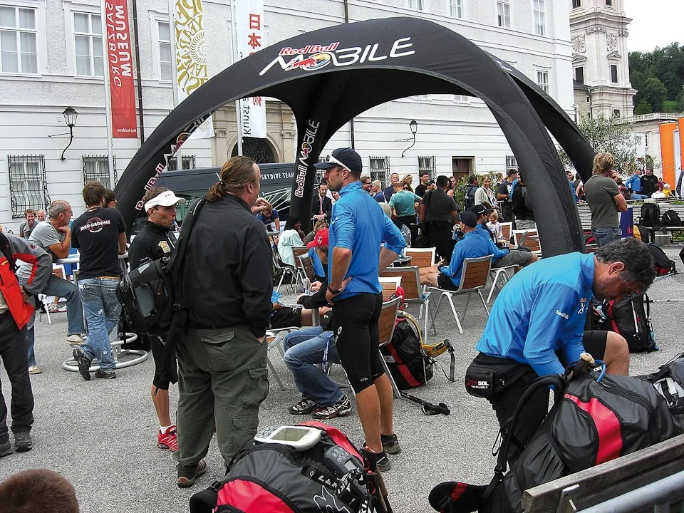 Event-Tent-X-GLOO_X-GLOO_Mobile[1].jpg