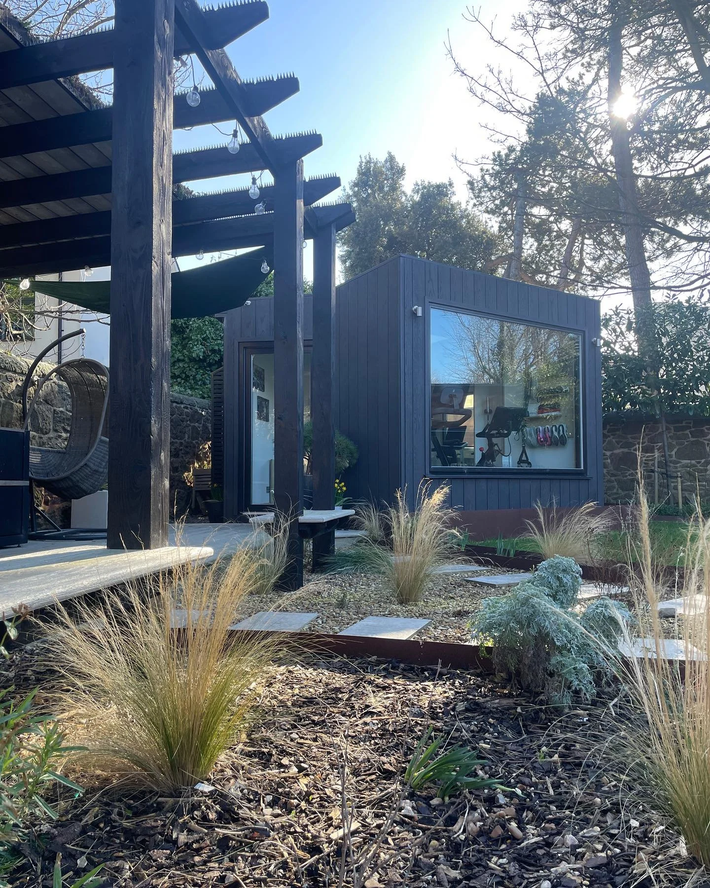 Back to this cracker of a gym we completed in Spring 2021.  The green roofed pergola added two years later, then @the_lady_gardener worked her planting magic soon after. 

Pleased to say it&rsquo;s really well used, with many extra bits of kit having