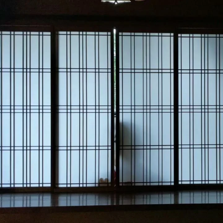 😈TEAHOUSE TERROR🎃
Nao-san thought it would be fun to shoot a short video in the tearoom for Halloween.
I didn't realise it would turn into a full horror movie...
...as dusk crept on, she relished her acting role a little too much😫😱
It was almo