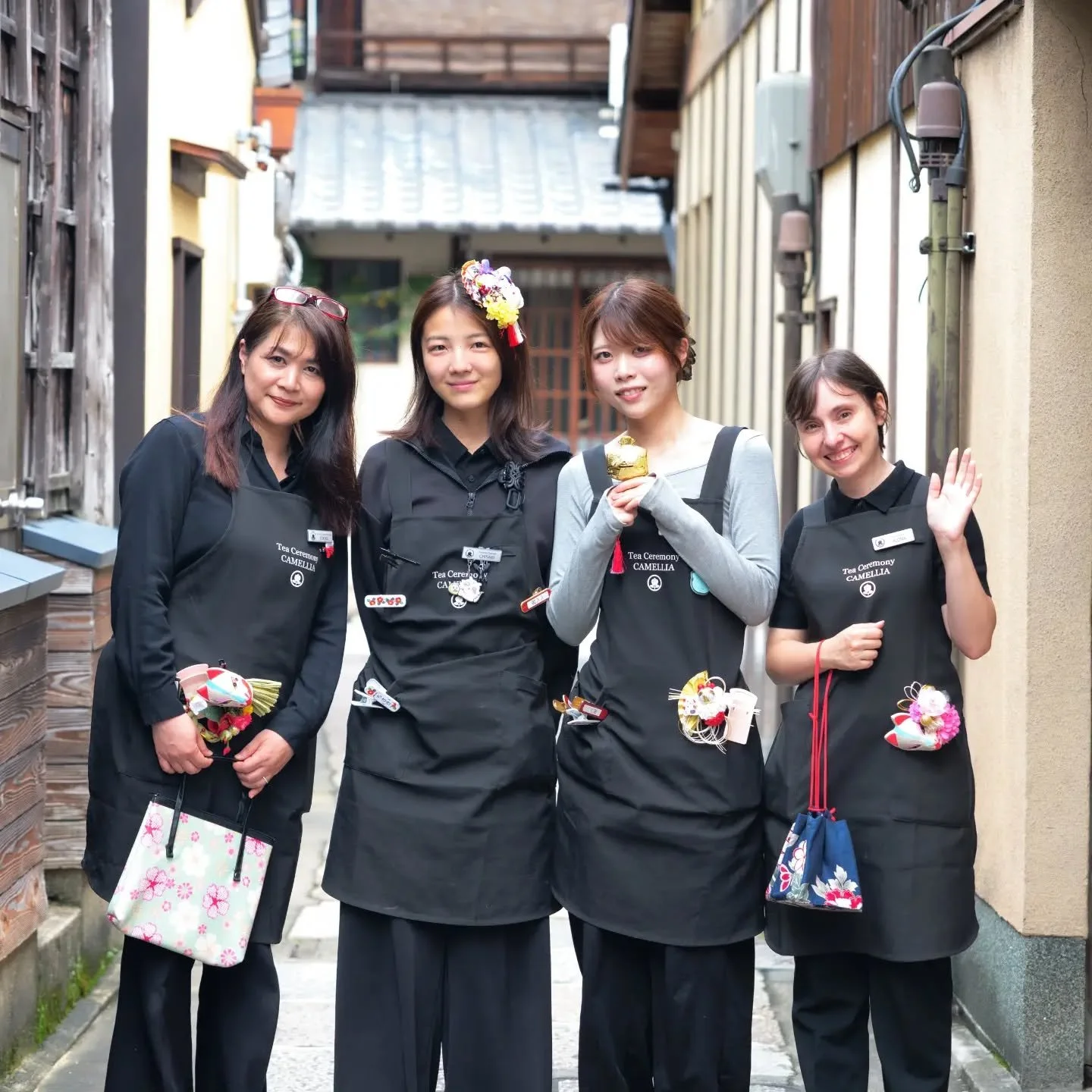 Happy 3rd birthday to our kimono studio🥳🎉🎂🥂👏

The time really has passed in the blink of an eye.

A huge thank you to Yukiko-san and the kimono team for making the studio such a success🙇&zwj;♂️🙇&zwj;♂️

By my calculations we must have dressed 