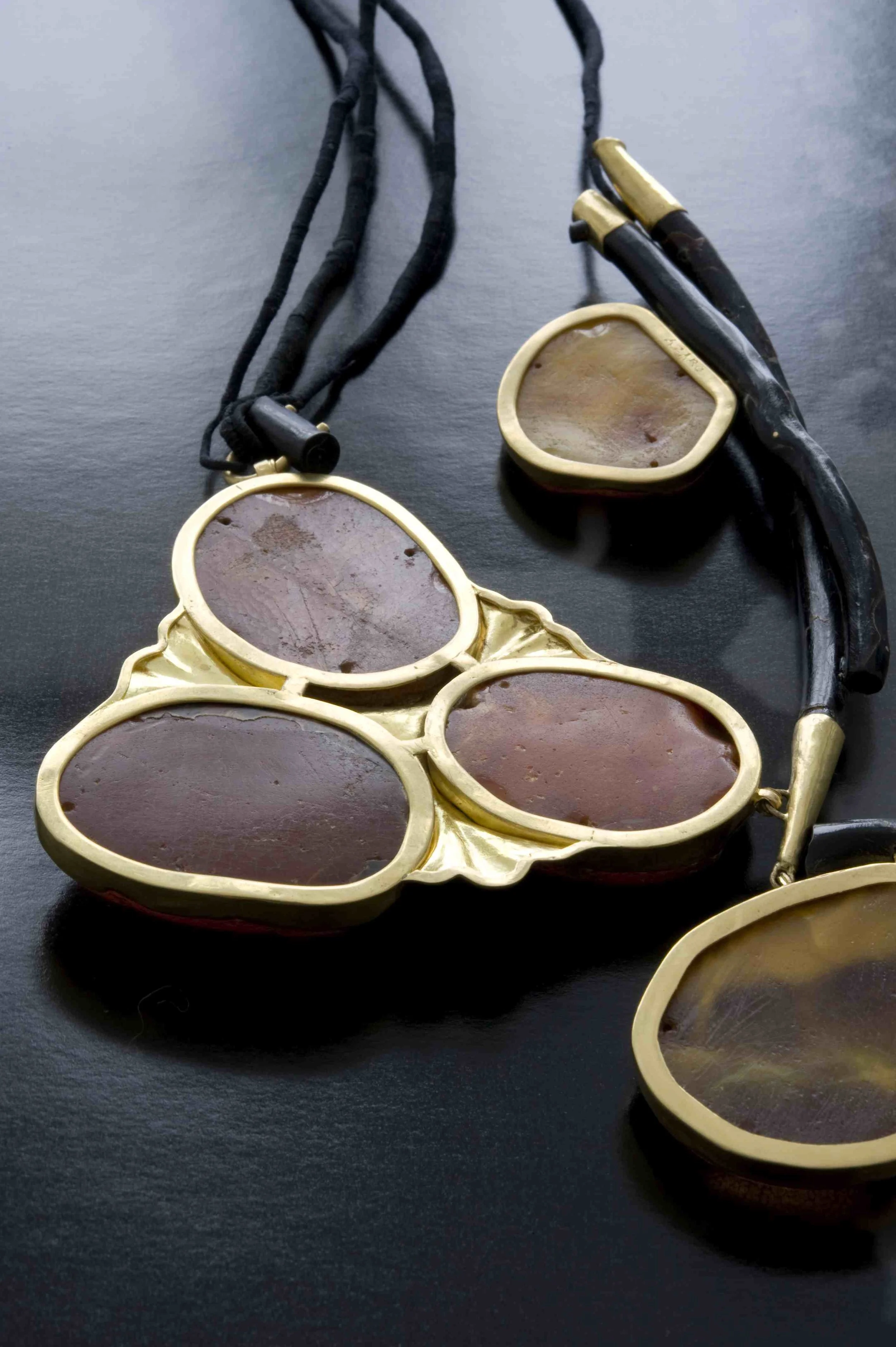NECKLACE P.102 2013-03-04 MIMI PARIS 2 - 60-60-BD.jpg