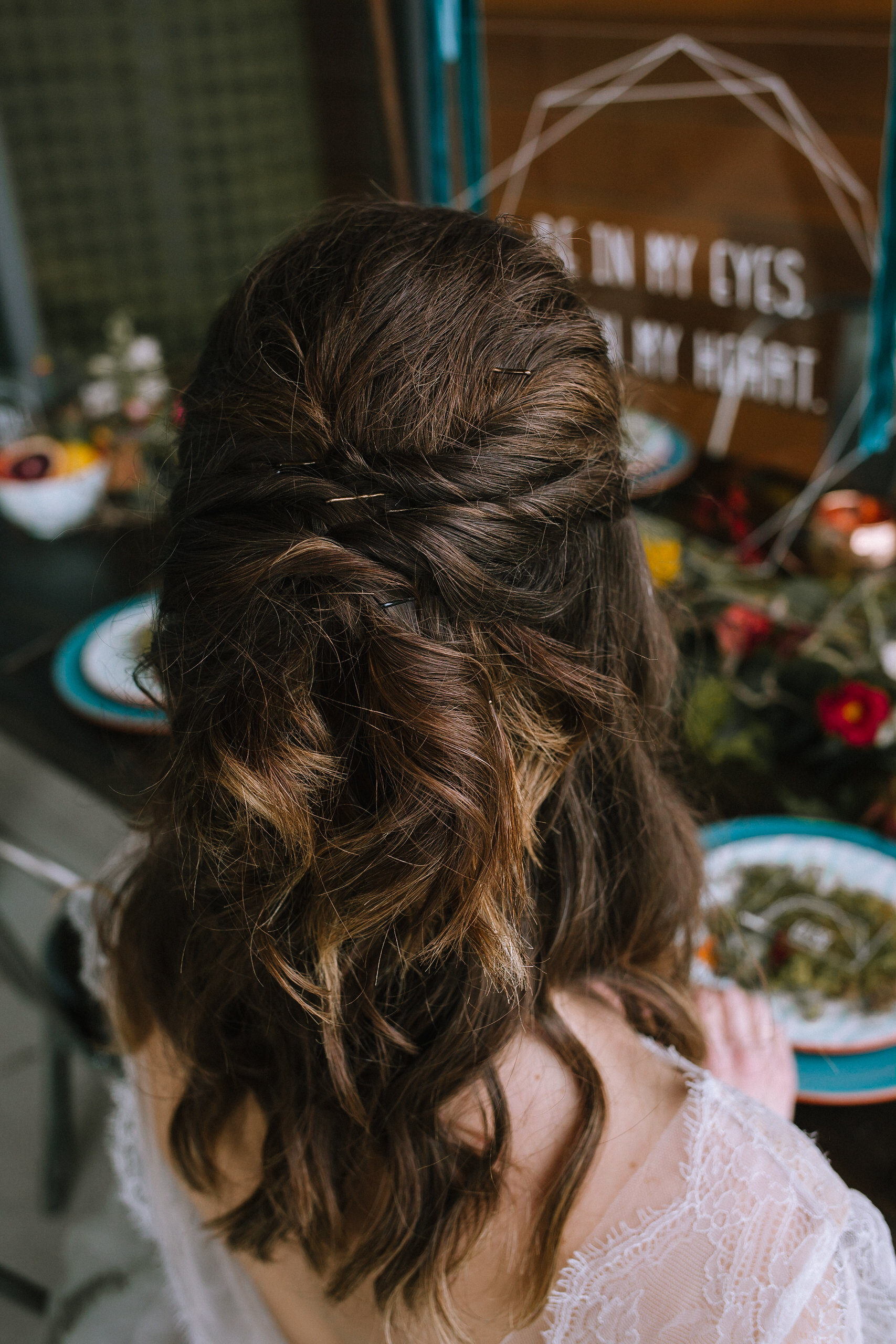 Boho bride wedding hair for fall vintage boho styled shoot designed by exhale events. Get inspired by these gorgeous wedding details at exhale-events.com!