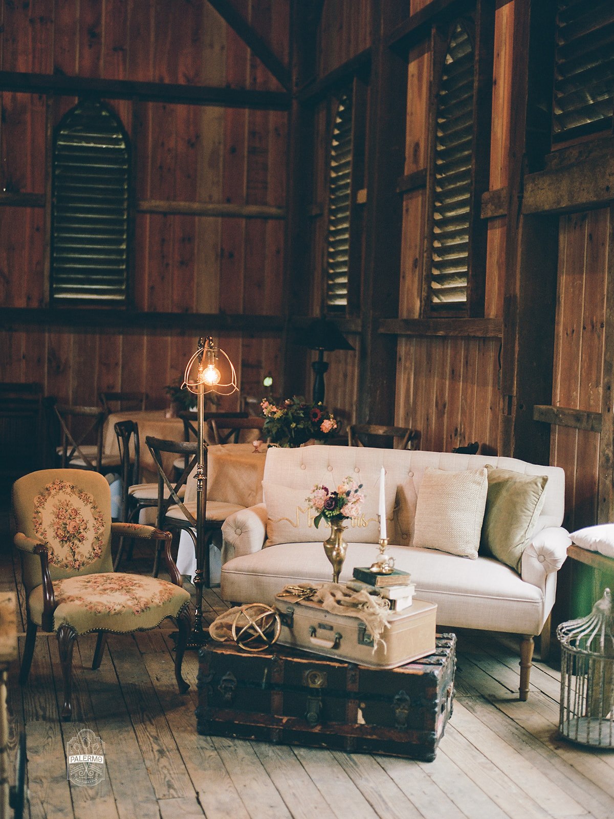 Rustic vintage wedding decor for rustic fall barn wedding in Pittsburgh, PA planned by Exhale Events. Find more wedding inspiration at exhale-events.com!