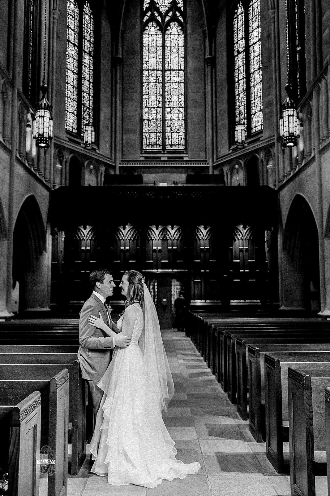 Bride and groom pose for wedding photos for fall barn wedding in Pittsburgh, PA planned by Exhale Events. Find more wedding inspiration at exhale-events.com!